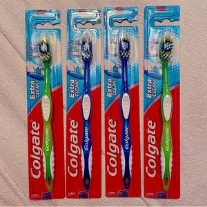 Colgate Extra Clean Toothbrushes NWOT